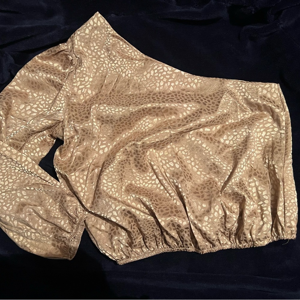 One sleeve top